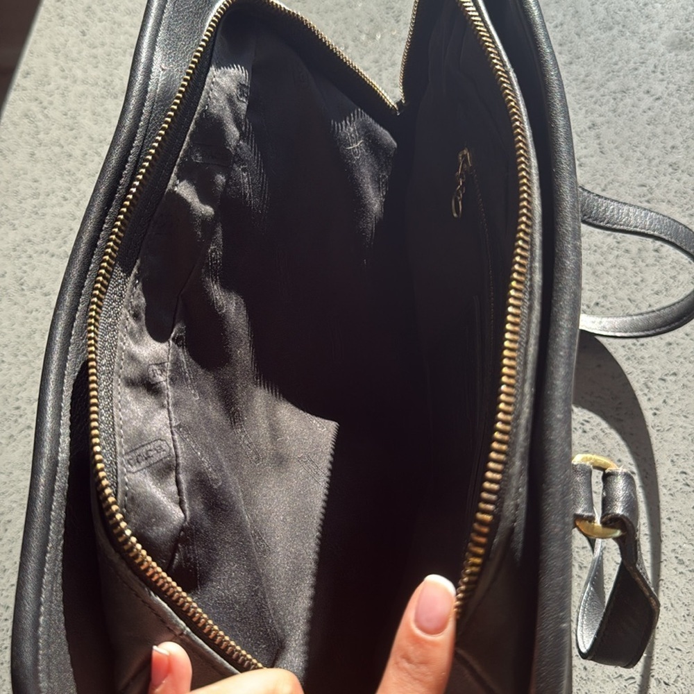 Vintage 1990's Leather Coach Bag #9872 - Picture 11 of 11